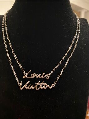 Fashion Jewelry LV Double-Layer Script Necklace - Silver Tone